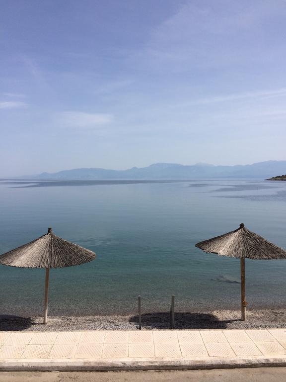 Paradisos Agioi Pandes Buitenkant foto